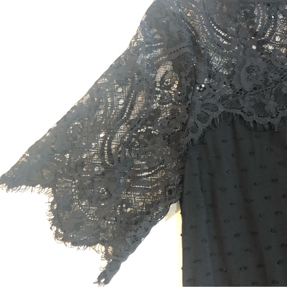 Woman’s black eyelash lace top with short sleeves size medium - Picture 10 of 16